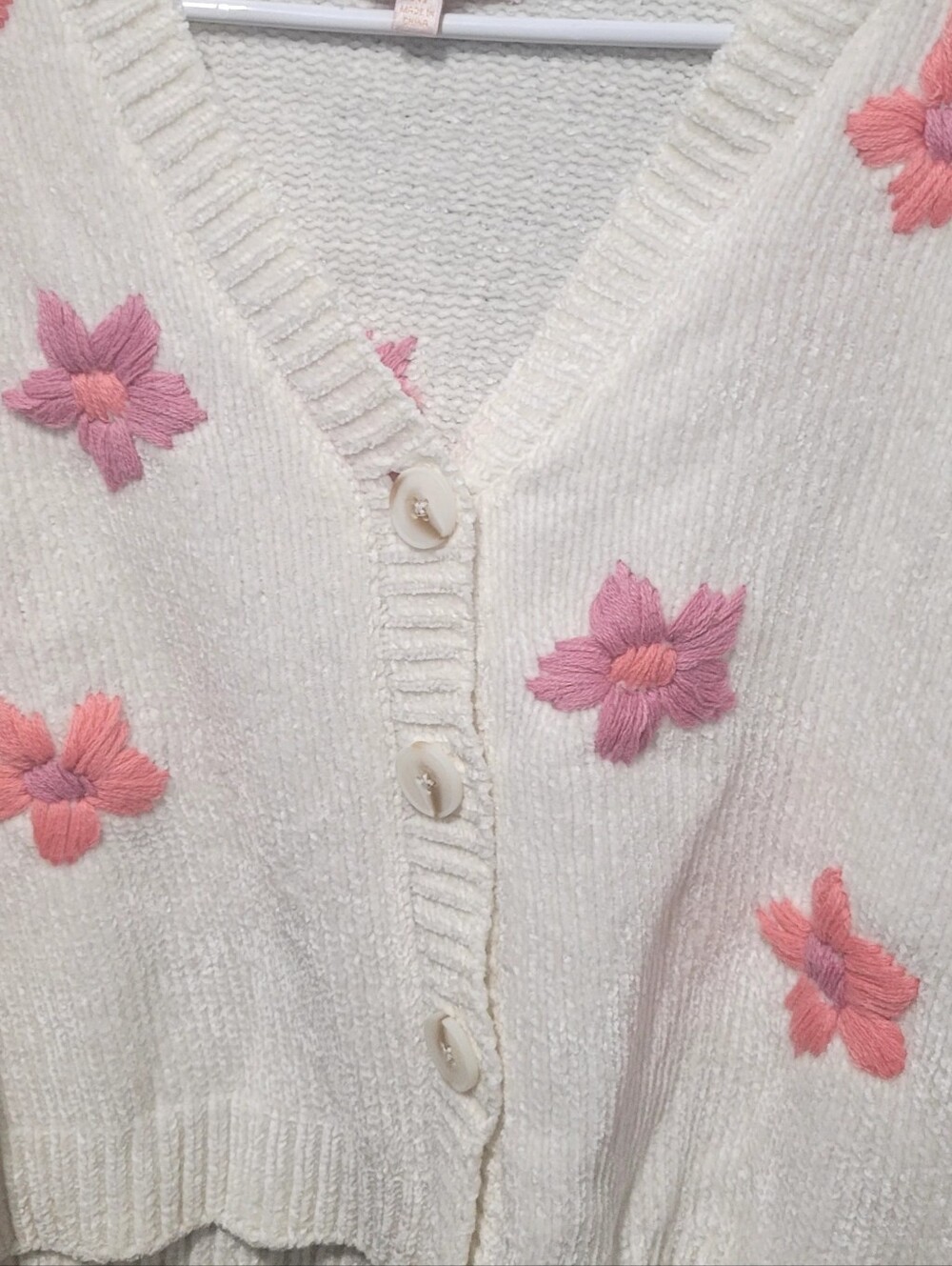 AUDREY PARIS-Francesca's Ivory Knit Floral Button Up Sweater Sz Med - Picture 3 of 7